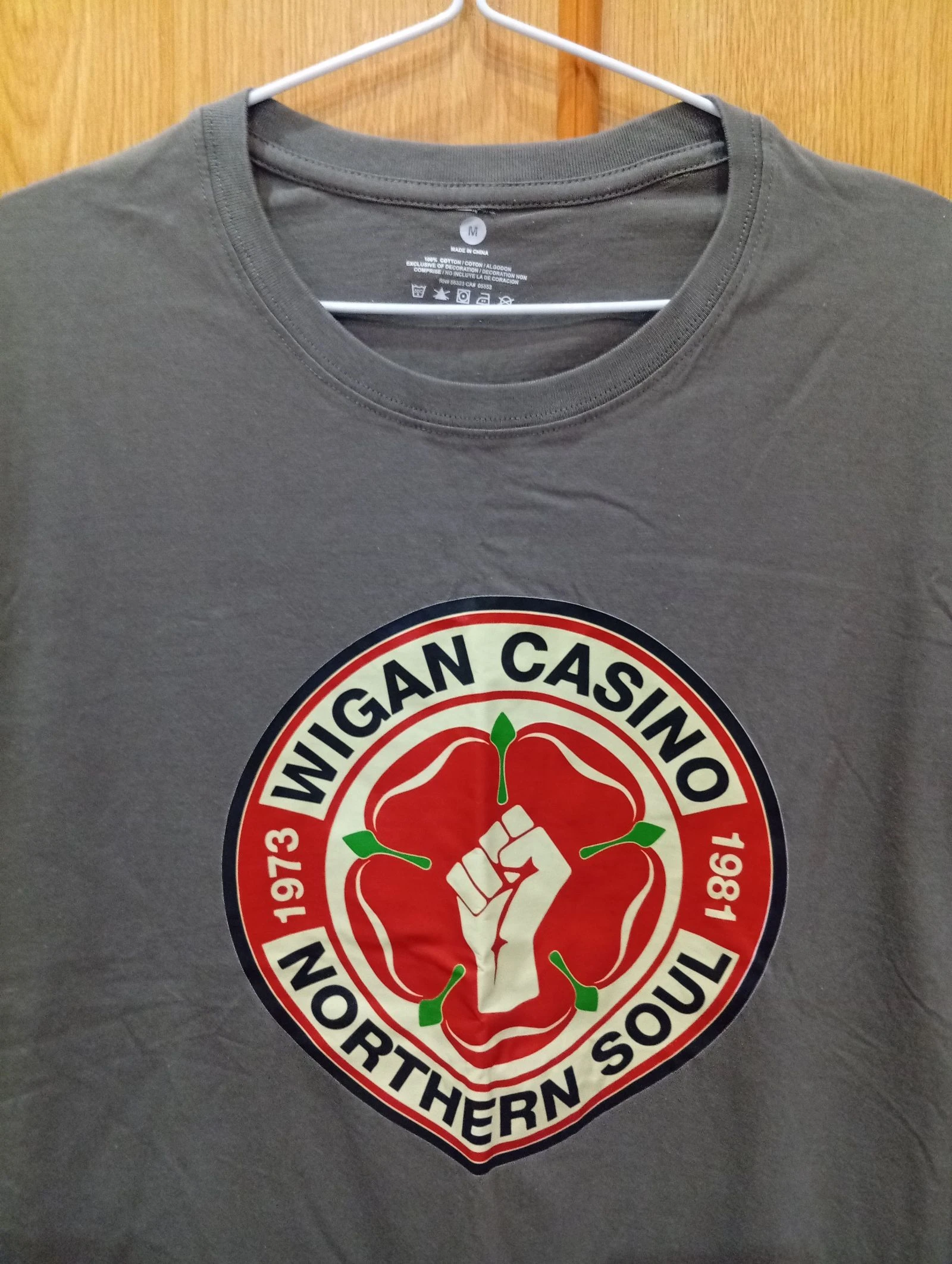 T-shirt unissex tamanho M. Cinza escuro com estampa frontal estilo vintage "Wican Casino – Northern Soul" – photo 2
